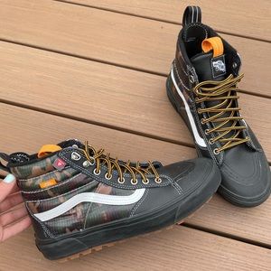 Vans Sk8 Hi MTE 2.0 DX Skate Shoe - Black / Camo